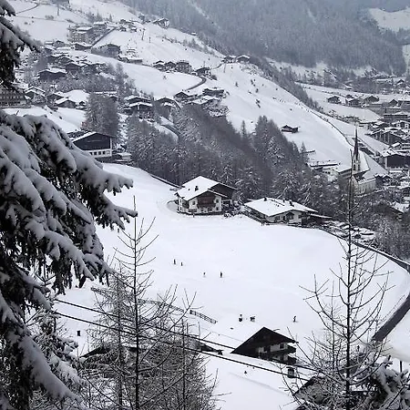 Appartement Almhof *