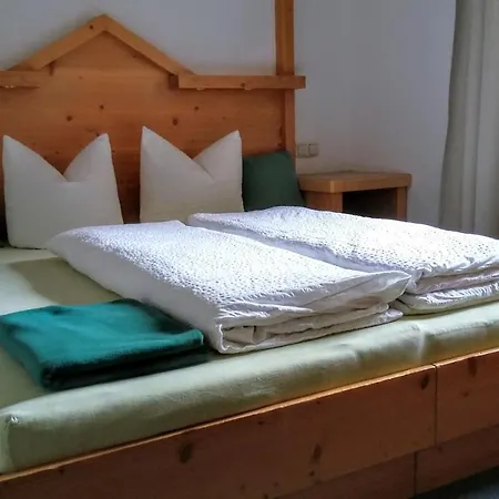 Almhof Apartamento *