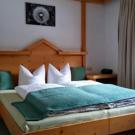 Almhof Apartamento